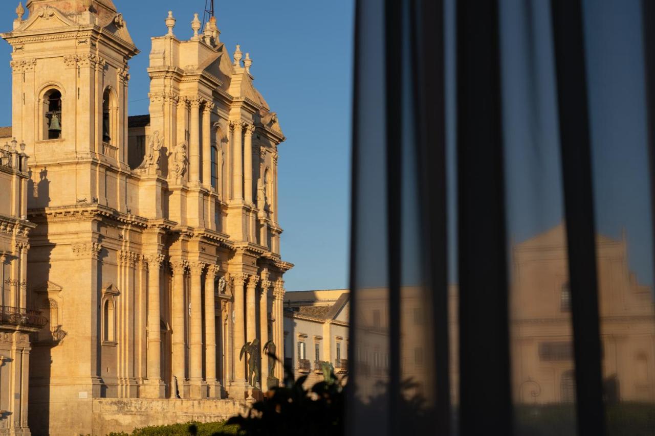 Q92 Noto Hotel Exterior foto