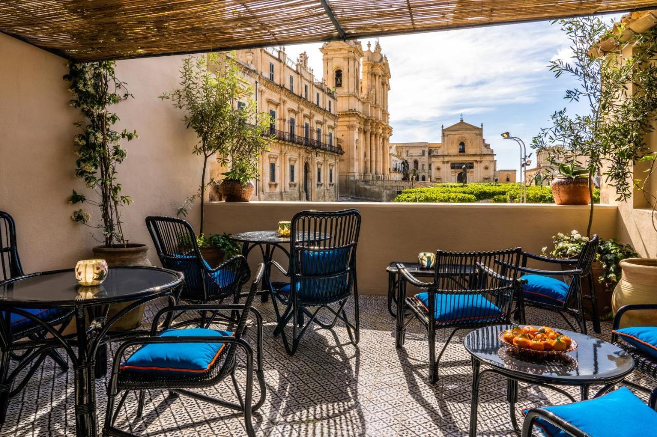 Q92 Noto Hotel Exterior foto